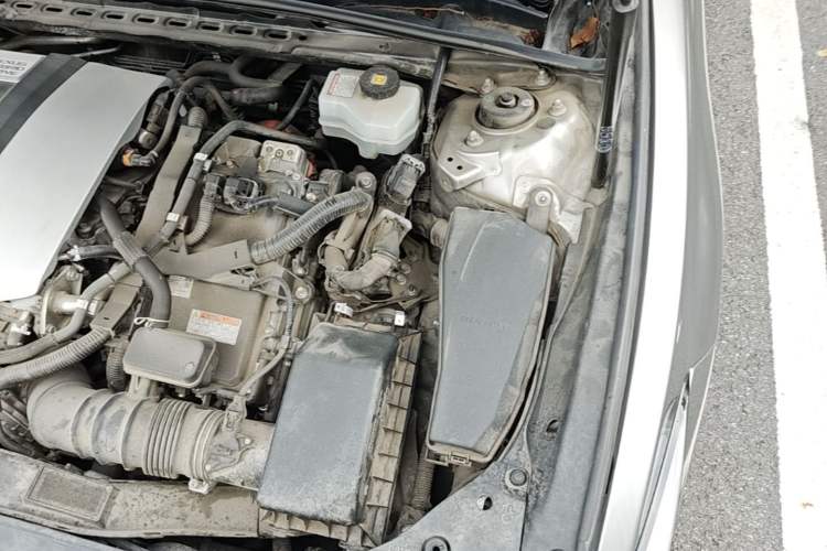 Used Lexus ES 2020 300h Executive Edition Engine Bay Left