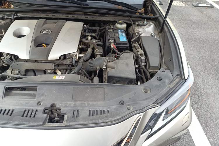 Used Lexus ES 2020 260 F SPORT Engine Bay Left