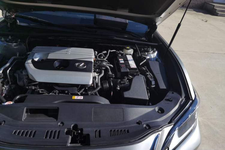Used Lexus ES 2020 200 Excellence Edition Engine Bay Left