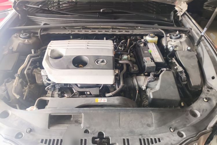 Used Lexus ES 2020 200 Excellence Edition Engine Bay
