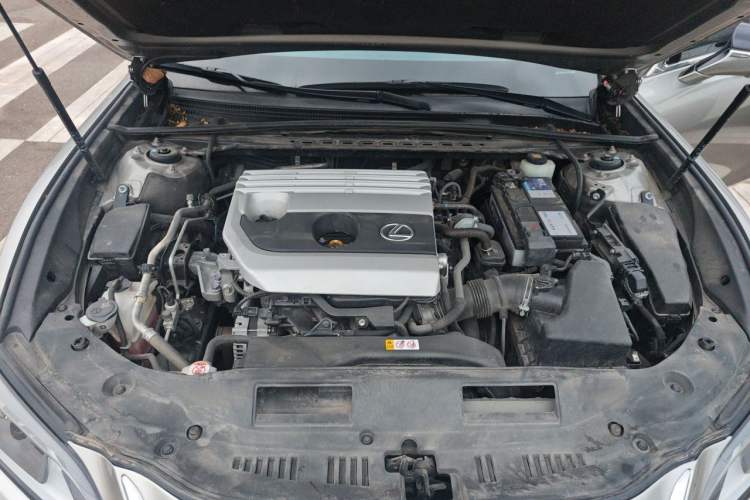 Used Lexus ES 2020 200 Excellence Edition Engine Bay