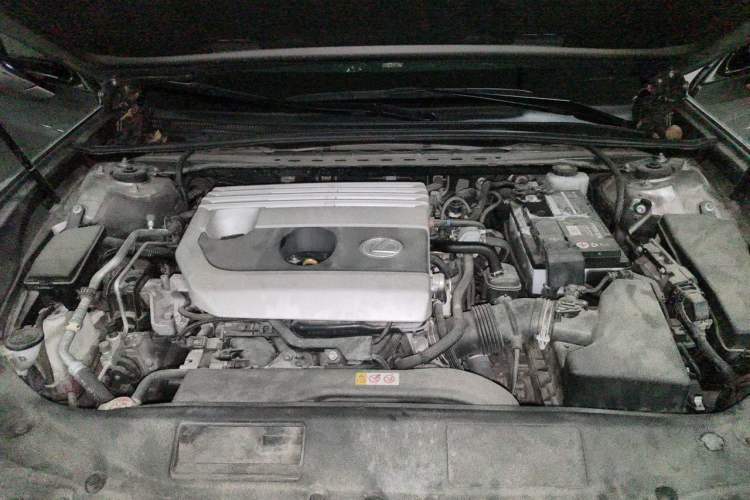 Used Lexus ES 2020 200 Excellence Edition Engine Bay