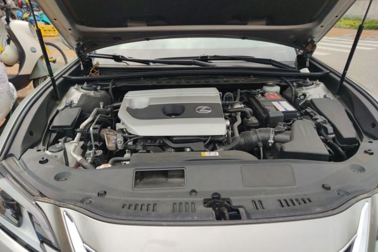 Used Lexus ES 2020 200 Excellence Edition Engine Bay