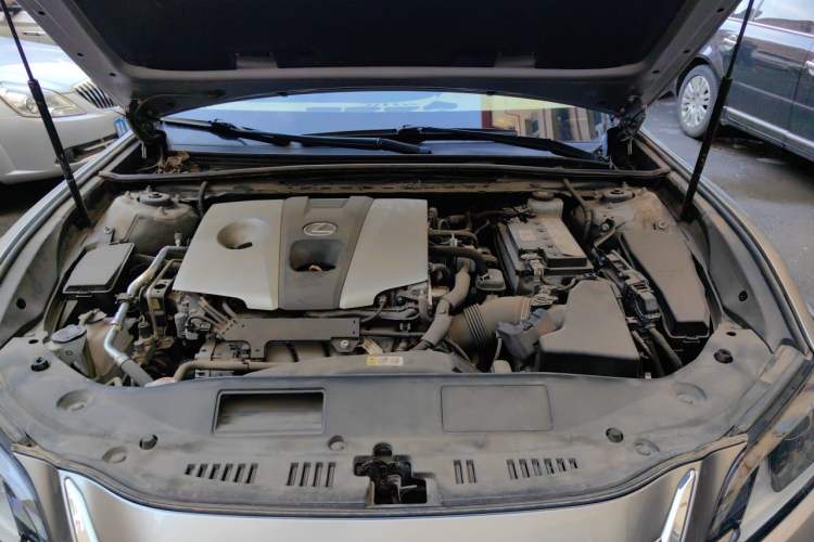 Used Lexus ES 2020 260 Excellence Edition Engine Bay