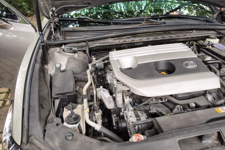 Used Lexus ES 2020 200 Excellence Edition Engine Bay Right