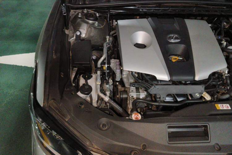 Used Lexus ES 2020 260 Excellence Edition Engine Bay Right