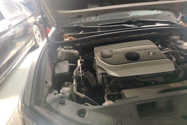 Used Lexus ES 2020 200 Excellence Edition Engine Bay Right