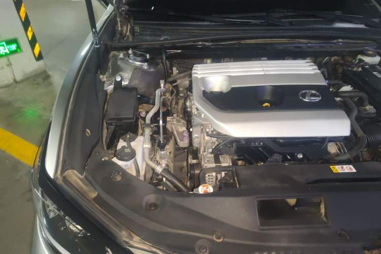 Used Lexus ES 2020 200 Excellence Edition Engine Bay Right