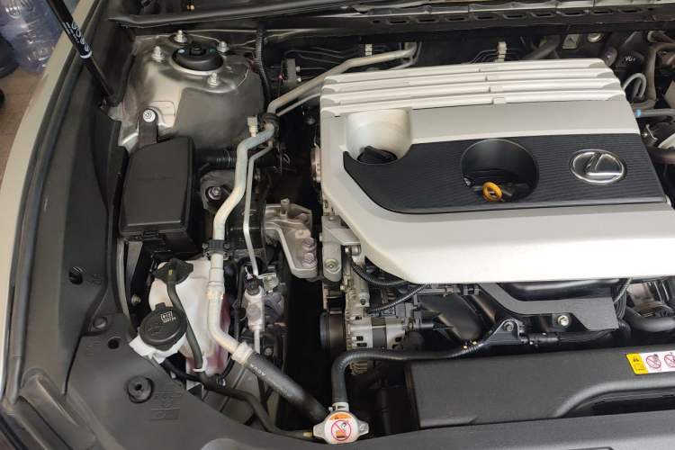 Used Lexus ES 2020 200 Excellence Edition Engine Bay Right