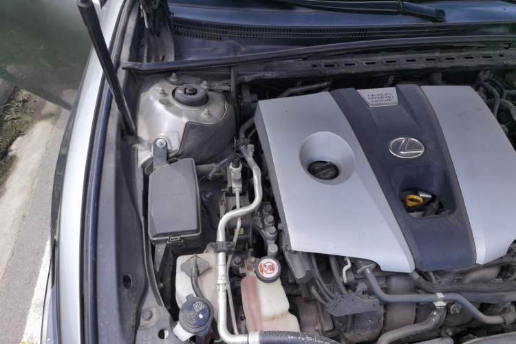 Used Lexus ES 2020 300h Deluxe Edition Engine Bay Right