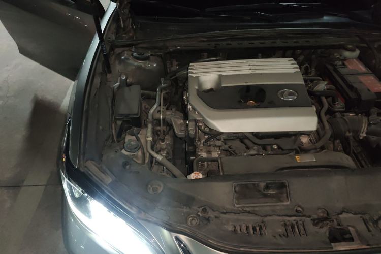 Used Lexus ES 2020 200 Excellence Edition Engine Bay Right