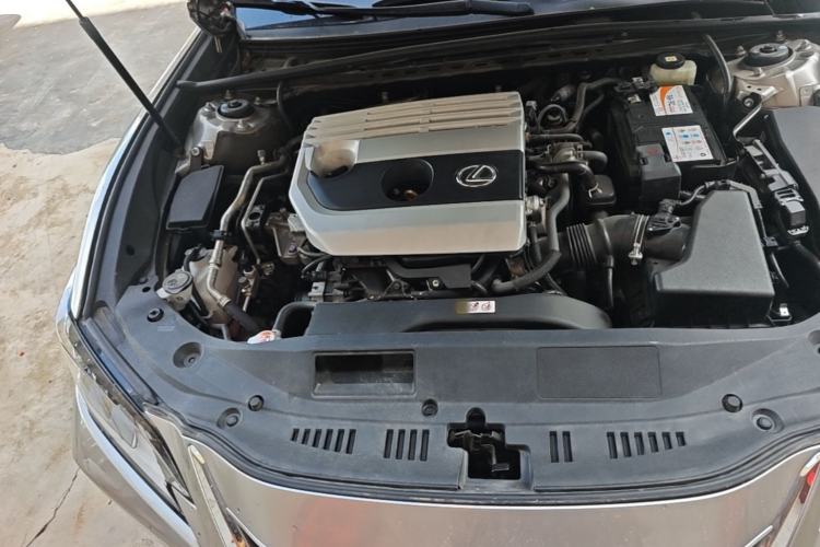 Used Lexus ES 2020 200 Excellence Edition Engine Bay Right