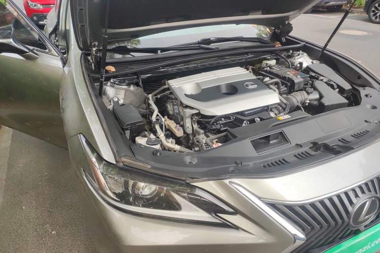 Used Lexus ES 2020 200 Excellence Edition Engine Bay Right