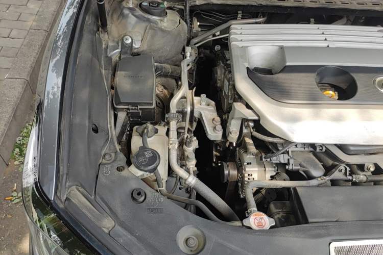Used Lexus ES 2020 200 Excellence Edition Engine Bay Right