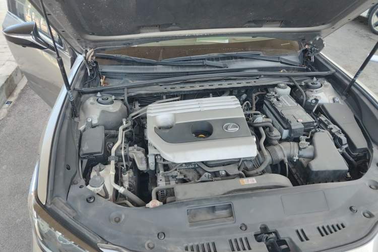 Used Lexus ES 2020 200 Excellence Edition Engine Bay Right