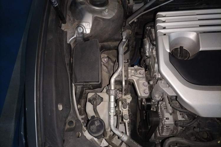 Used Lexus ES 2020 200 Luxury Edition Engine Bay Right