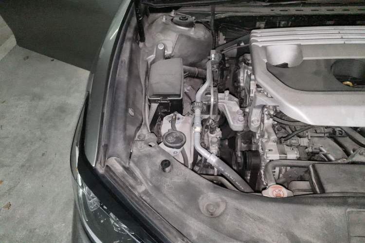 Used Lexus ES 2020 200 Excellence Edition Engine Bay Right