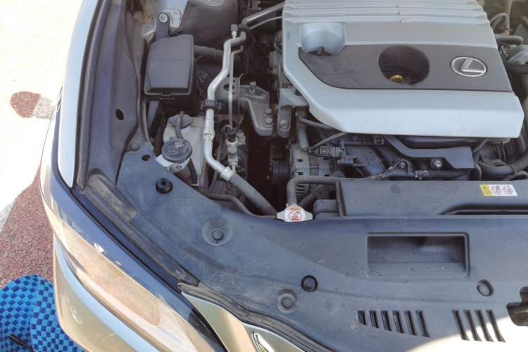 Used Lexus ES 2020 200 Excellence Edition Engine Bay Right