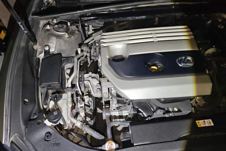 Used Lexus ES 2020 200 Excellence Edition Engine Bay Right