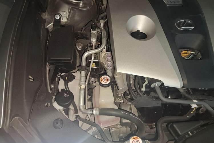 Used Lexus ES  Engine Bay Right