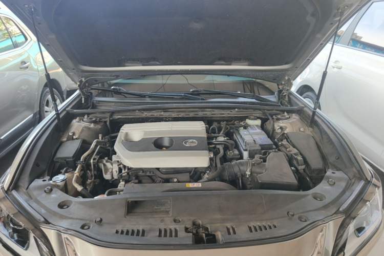Used Lexus ES 2020 200 Excellence Edition Engine Bay