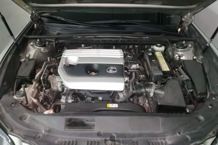 Used Lexus ES 2020 200 Excellence Edition Engine Bay