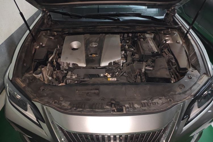 Used Lexus ES 2020 260 Excellence Edition Engine Bay
