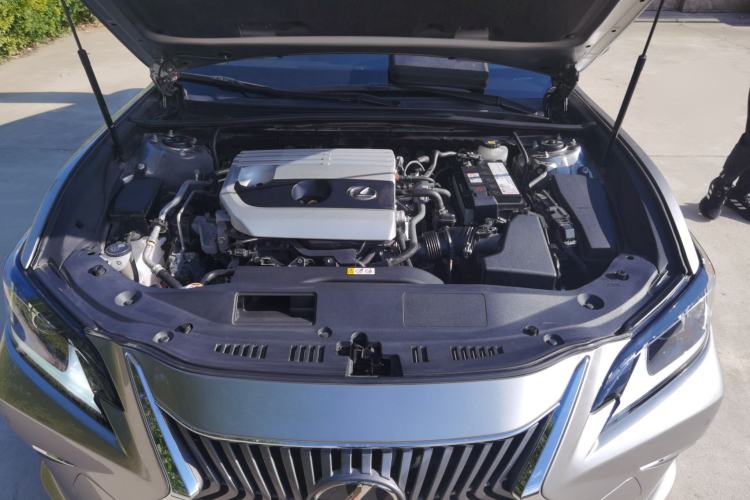 Used Lexus ES 2020 200 Excellence Edition Engine Bay