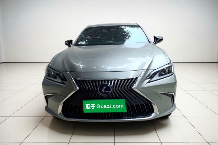 Used Lexus ES 2020 300h Premier Edition Exterior 1