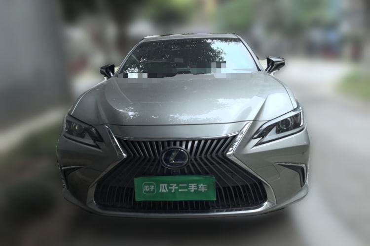 Used Lexus ES 2020 300h Premier Edition Exterior 1