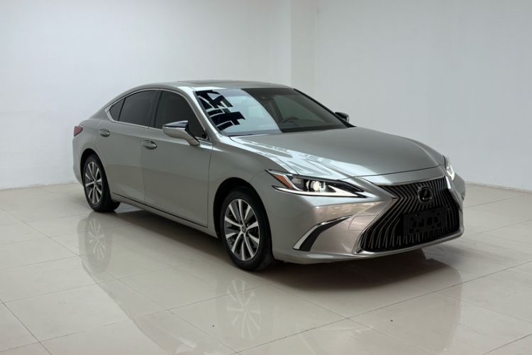 Used Lexus ES 2020 200 Excellence Edition Exterior 2