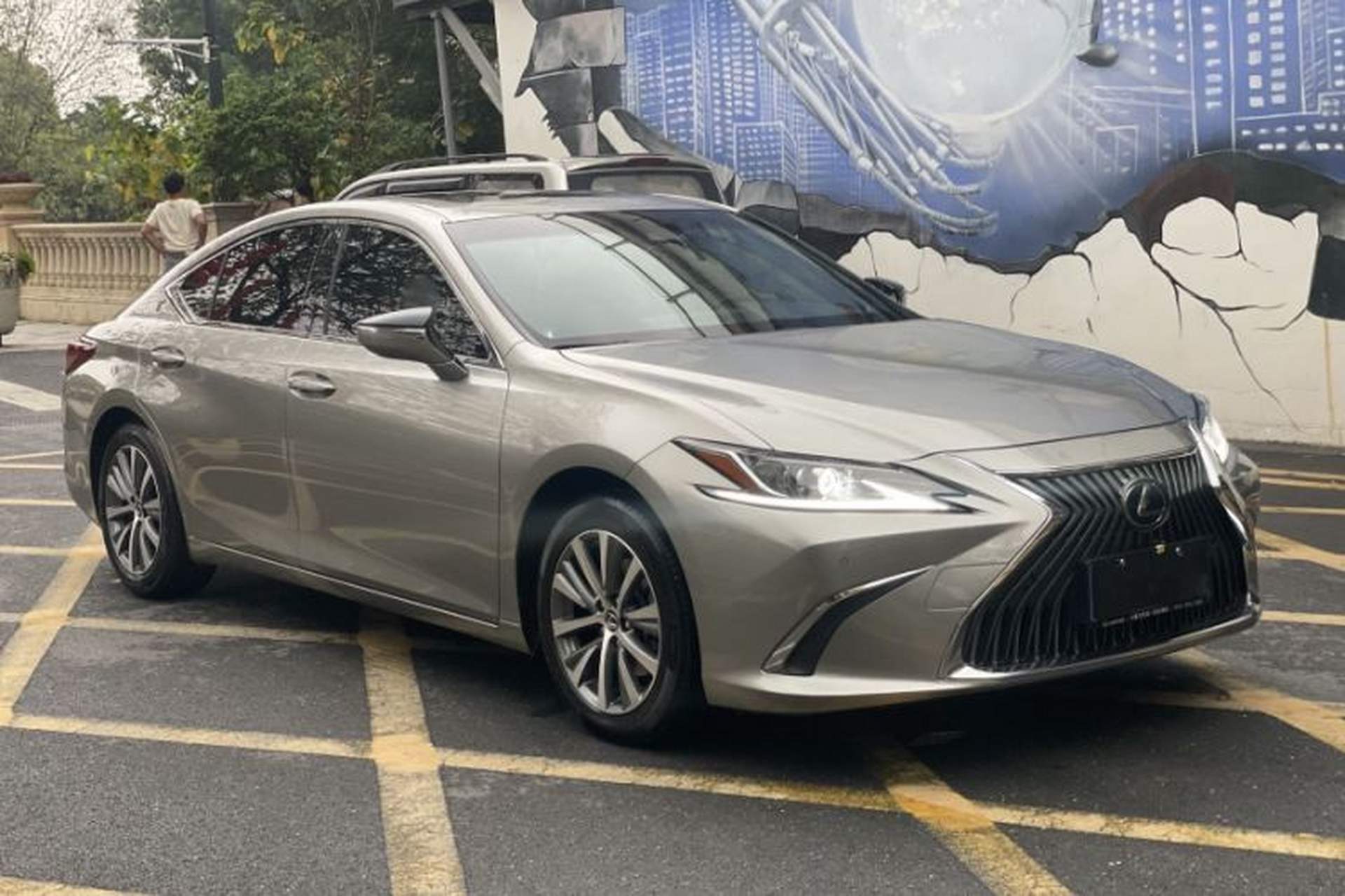 Used Lexus ES 2020 200 Excellence Edition Exterior 2