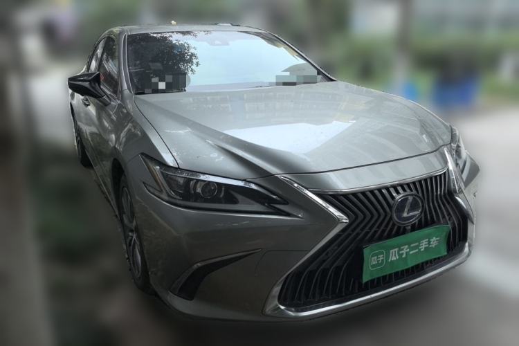 Used Lexus ES 2020 300h Premier Edition Exterior 2