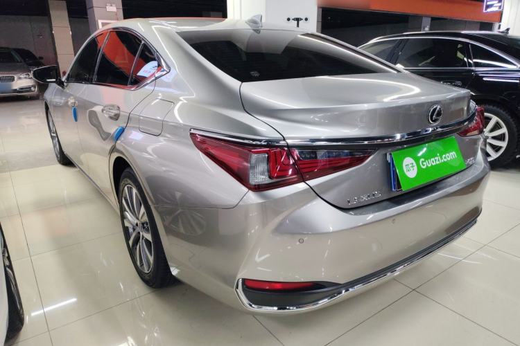 Used Lexus ES 2020 200 Excellence Edition Exterior 3