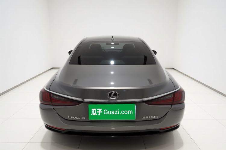 Used Lexus ES 2020 200 Excellence Edition Exterior 4
