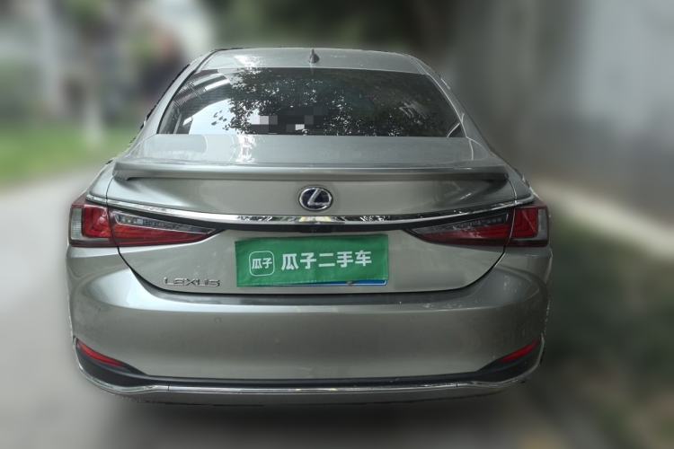 Used Lexus ES 2020 300h Premier Edition Exterior 4