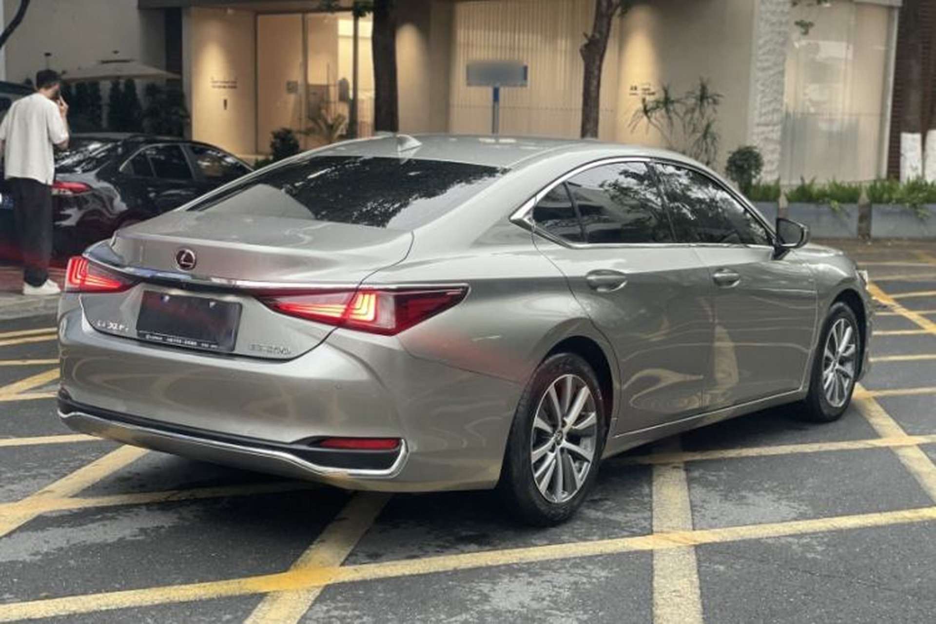 Used Lexus ES 2020 200 Excellence Edition Exterior 5