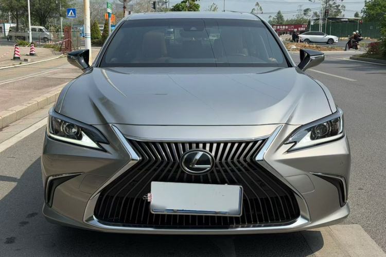 Used Lexus ES 2020 200 Excellence Edition Exterior 5