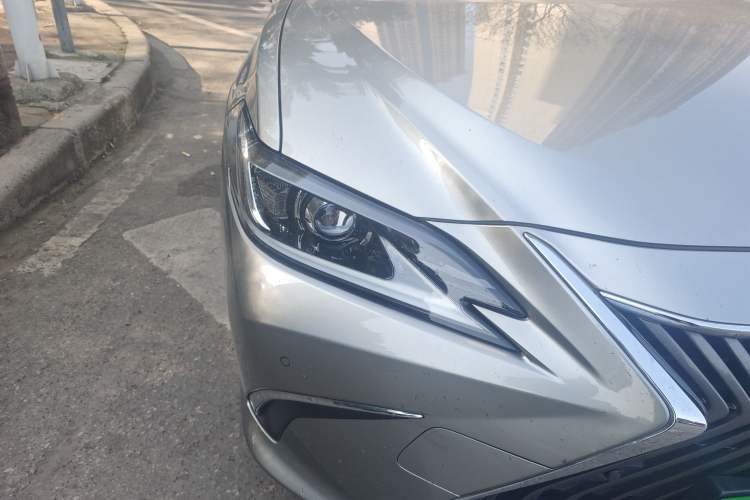 Used Lexus ES 2020 260 Excellence Edition Exterior 6