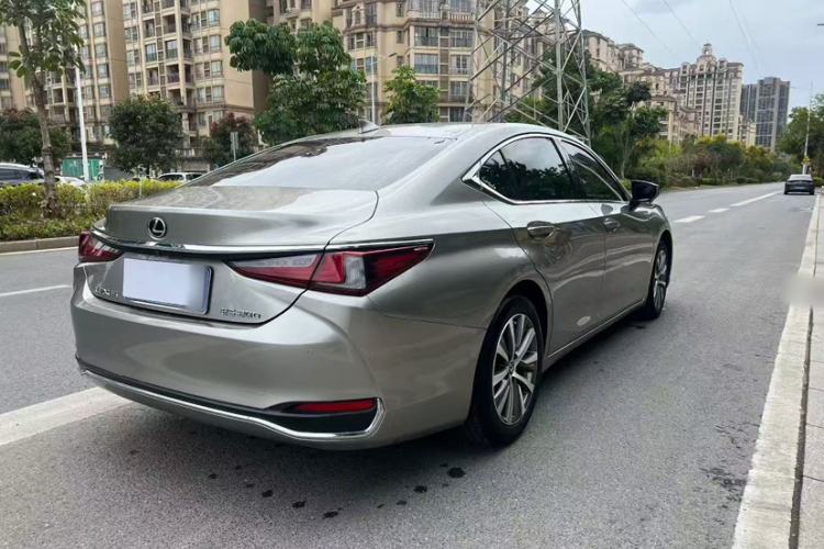 Used Lexus ES 2020 200 Excellence Edition Exterior 6
