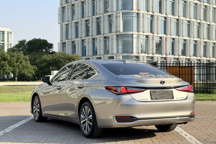 Used Lexus ES 2020 200 Excellence Edition Exterior 6