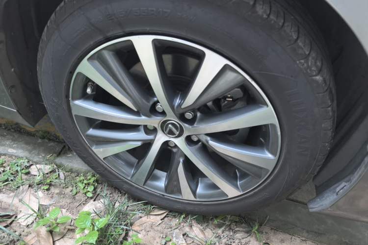 Used Lexus ES 2020 300h Premier Edition Exterior 7