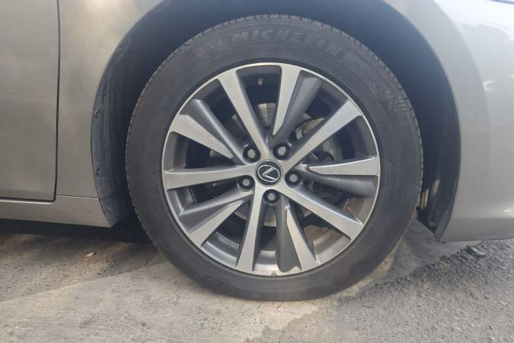 Used Lexus ES 2020 260 Excellence Edition Exterior 7