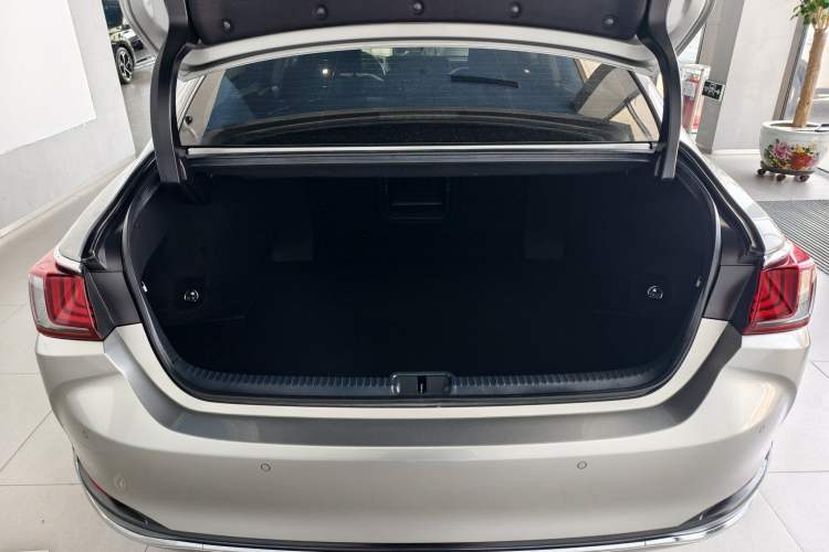 Used Lexus ES 2020 300h Premium Edition Exterior 7