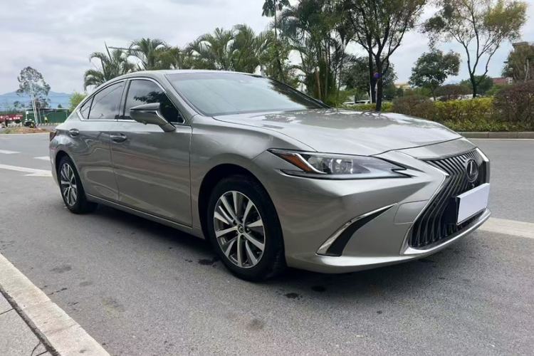 Used Lexus ES 2020 200 Excellence Edition Exterior 8