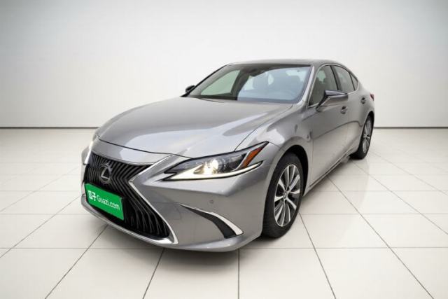 Ojetý Lexus ES 2020 200 Excellence Edition
