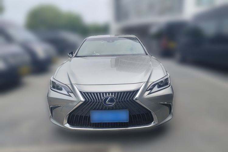 Used Lexus ES 2020 300h Premier Edition Front