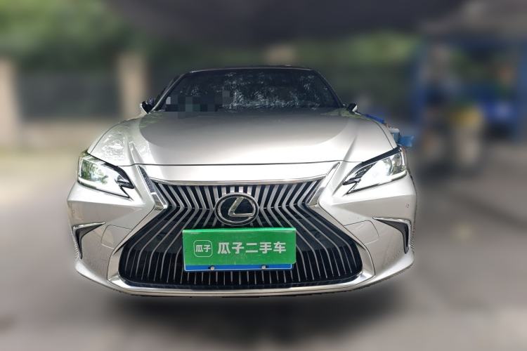 Used Lexus ES 2020 200 Luxury Edition Front