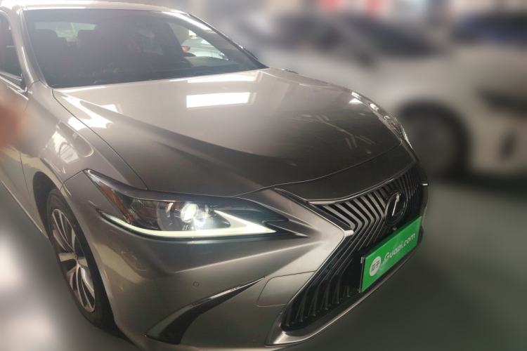 Used Lexus ES 2020 200 Excellence Edition Front