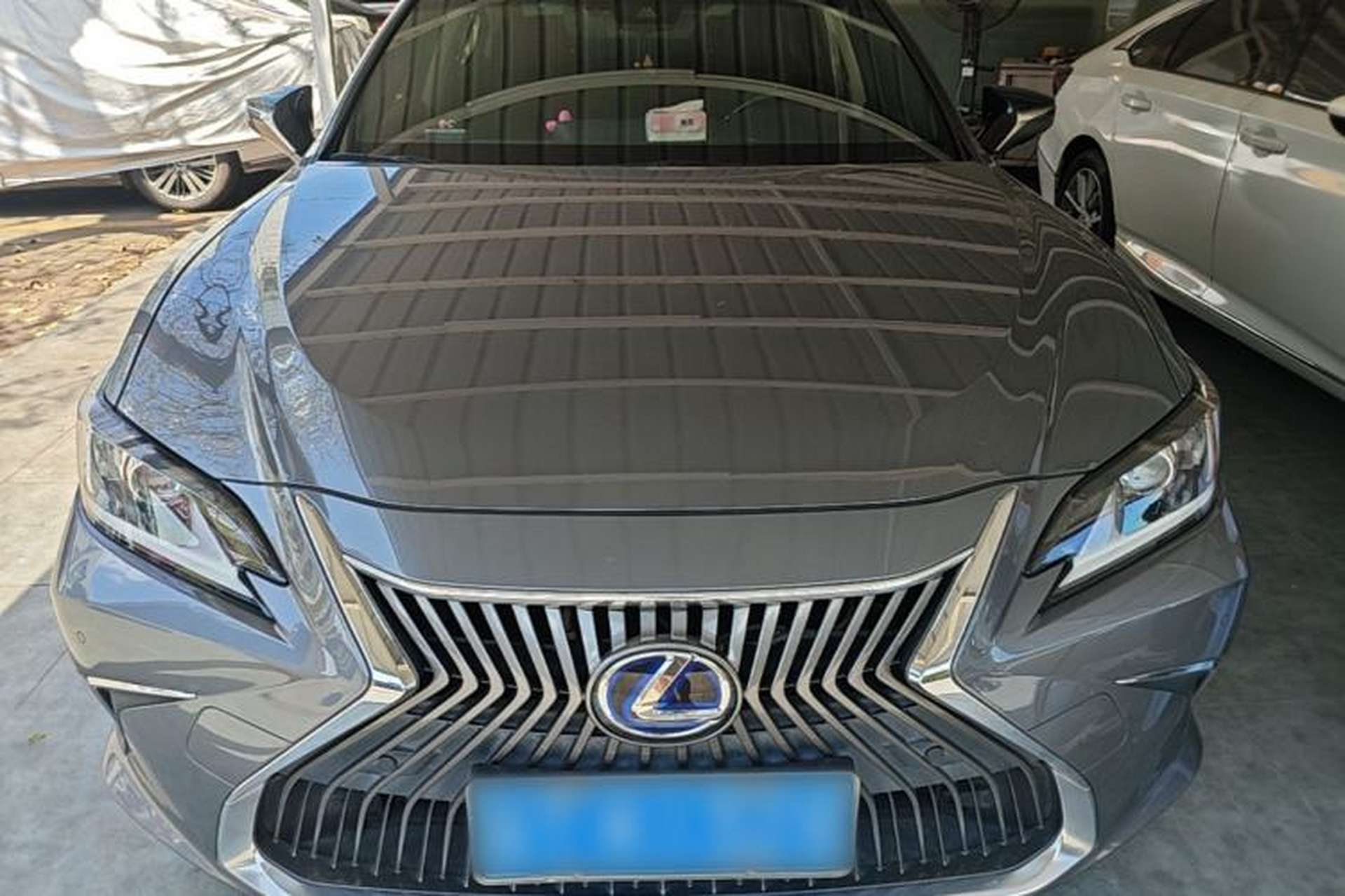 Used Lexus ES 2020 300h Premier Edition Front